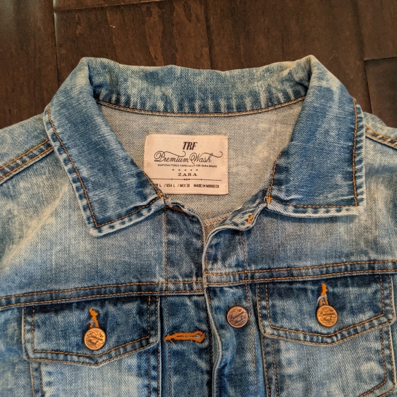 Cute Distressed Wash Jean Jacket - Picture 2 of 4